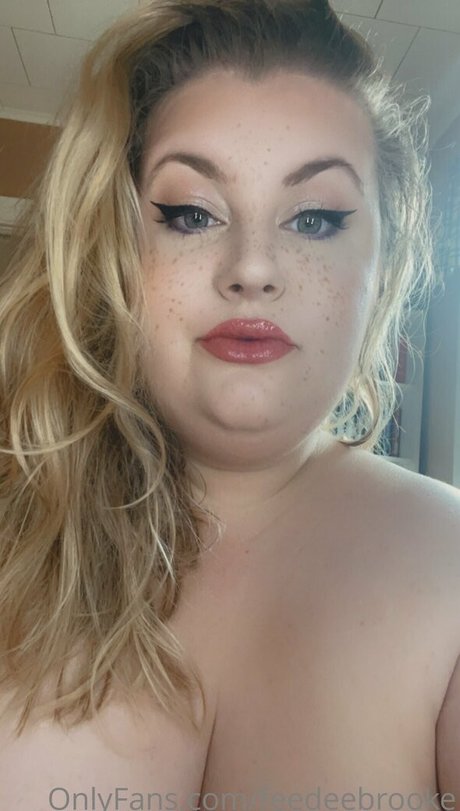 beautiful blonde onlyfans pretty gallery