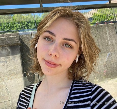 mayaruefree nice actress photos