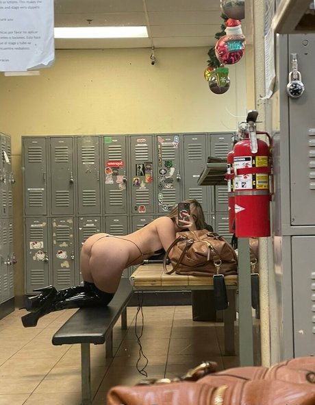 kikicherryof model art pics