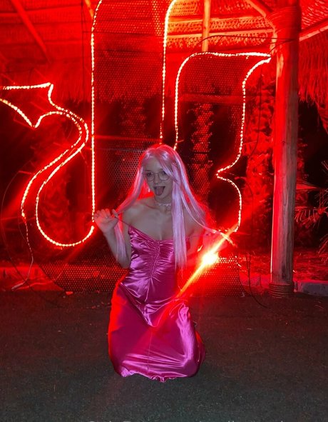 Honey Hayes sexy pornstar galleries