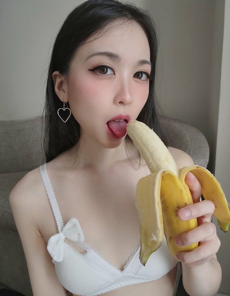 Bellaxbunbun model pic