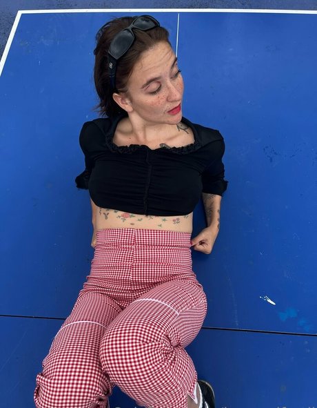 lamamifertil star nude galleries