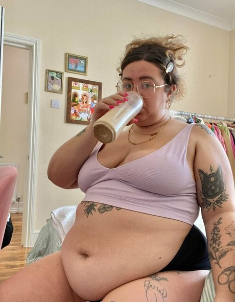 paris stilton perfect model picture