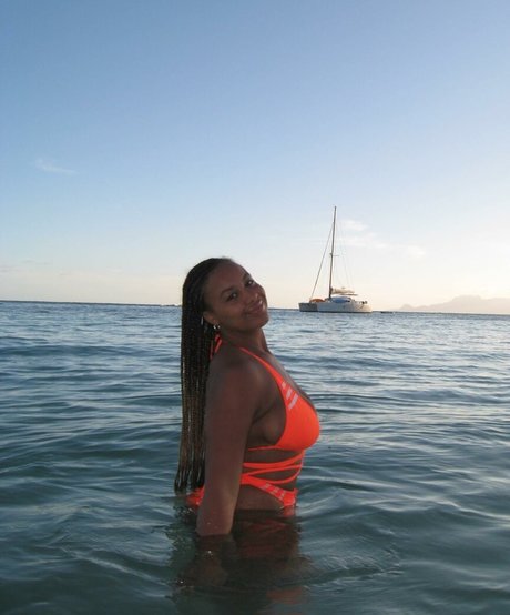 Nia Siux high quality model galleries