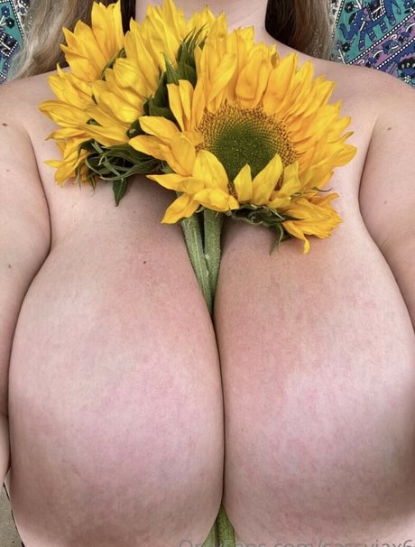 Jackie D model top pictures