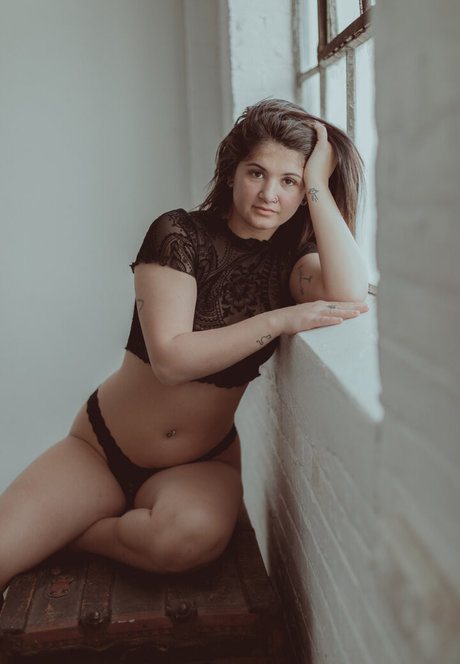 melmelly16 model xxx images