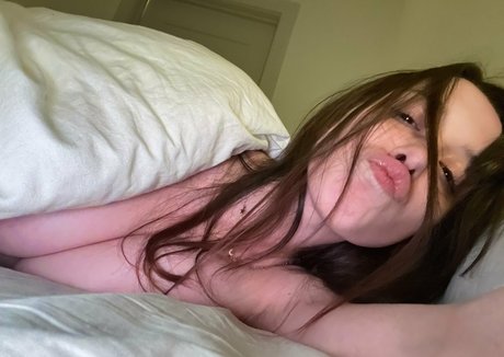 Emiyuh nudes star pictures