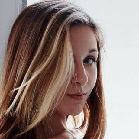 liass molly sexy actress photo