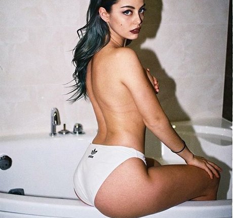 Kate Kishuk art model pics