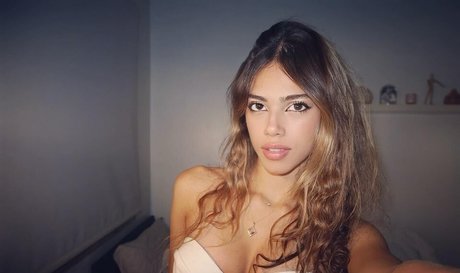 nottrebeca_ model erotic picture