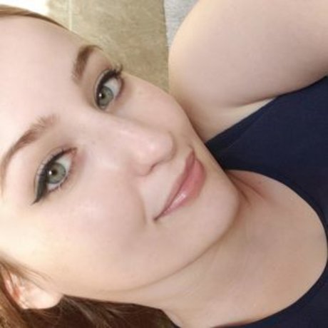 almostanelephantx erotic pornstar img