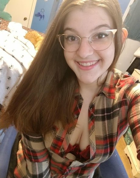 Ebee7 adult star picture