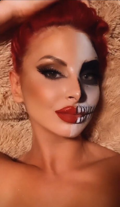 Danni Ellexo pornstar xxx gallery