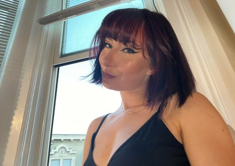 financebarbie pretty actress photo