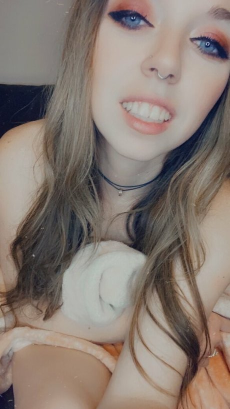 allimoona04 porn model galleries