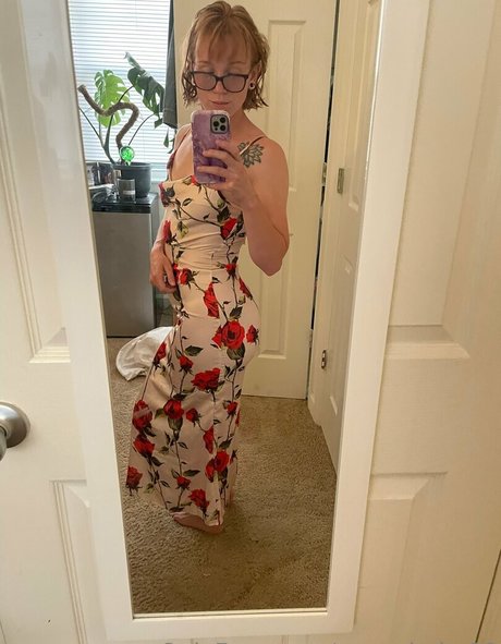 sunnybabe22 adult model picture