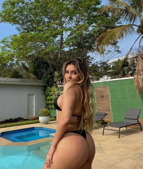 Taina Costa xxx model pic