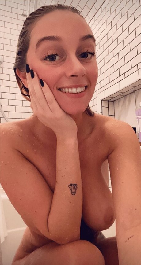 Natalie Hooper model art photo