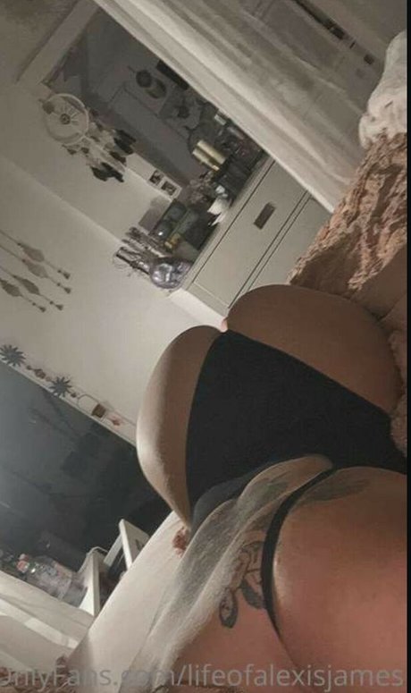 Alexisejames__ star naked gallery