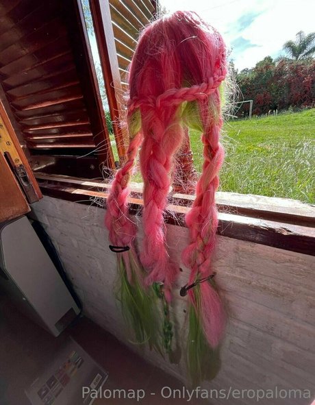 eropaloma erotic model image