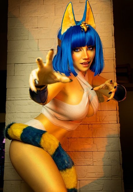 EzySummers Cosplay high quality actress images