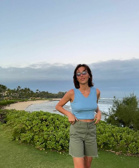 Emma Chamberlain top pornstar photo