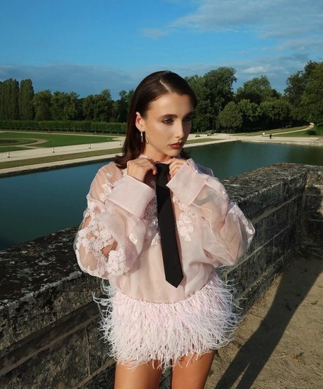 Emma Chamberlain star gallery