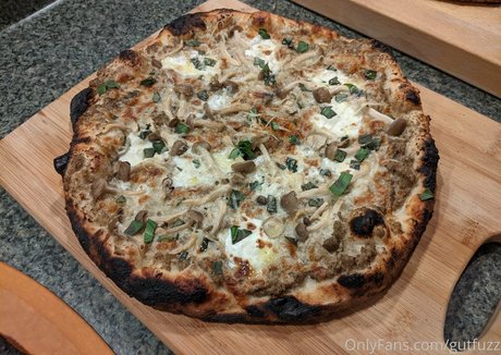 gutfuzz adult model picture