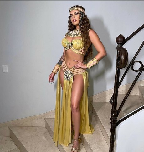 Chanel West Coast star erotic galleries