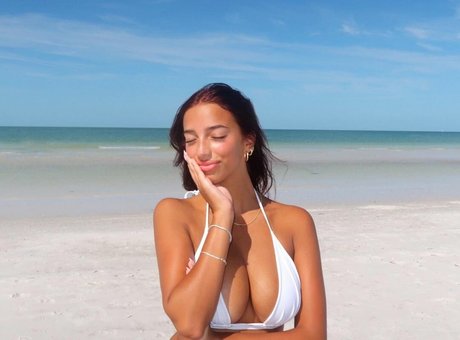 Adriana Kolanovic star naked pic