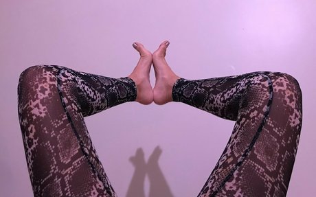 goddess realm beautiful actress pic