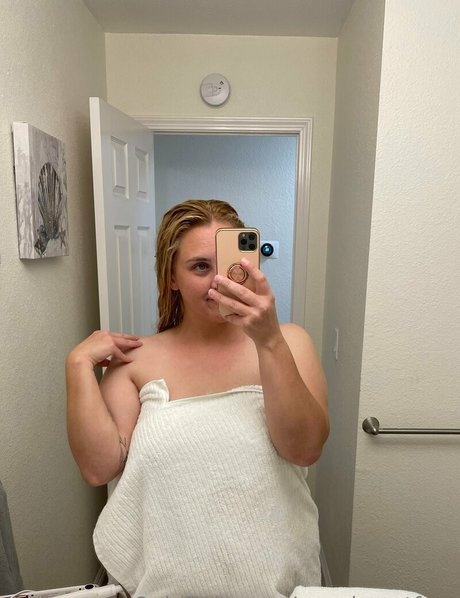 peachycatfree star pornographic archive