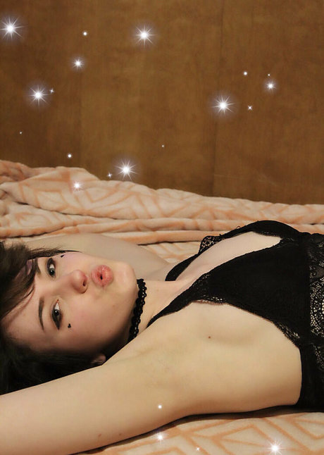 freebunnii model nude pics