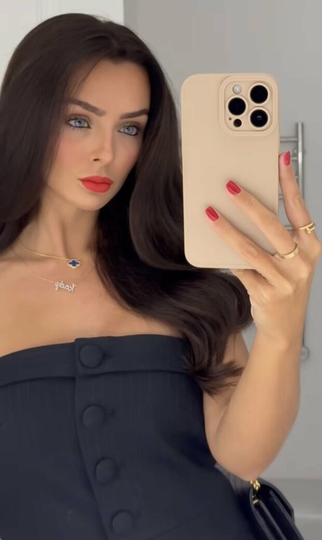 Kady McDermott pornstar erotic photo