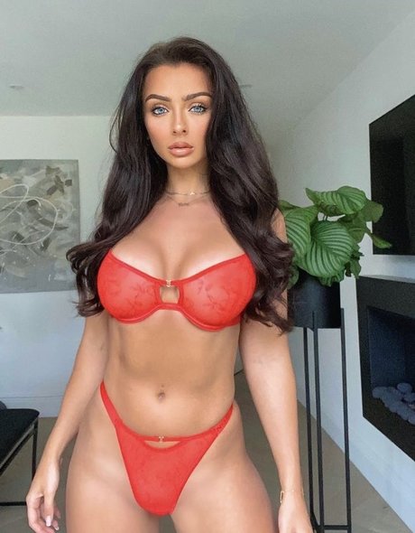 Kady McDermott model adult pic