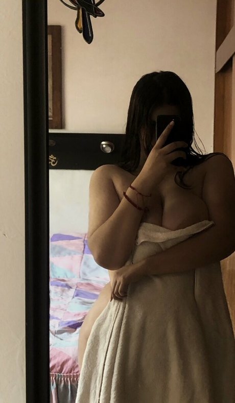 sar eliii pornstar adult pic