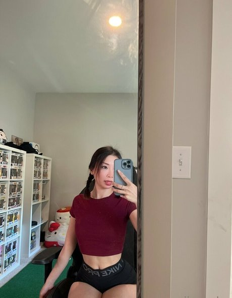 thejinnychu nice pornstar image