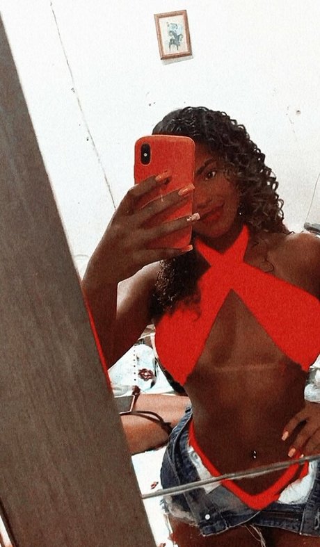 ynaraabb hot pornstar img