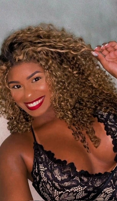 ynaraabb beautiful model photo