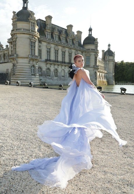 Florence Pugh porn model pictures