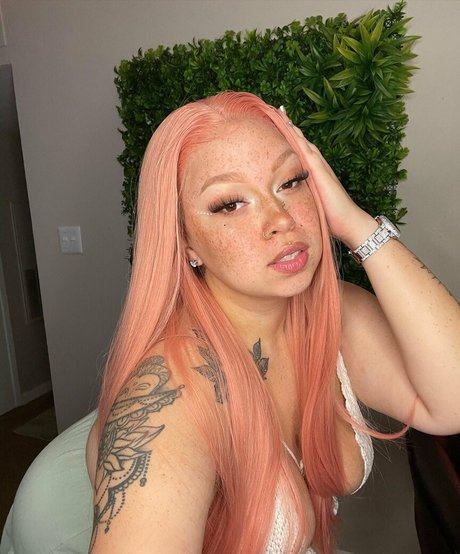 shower threesome onlyfans exclusive galleries