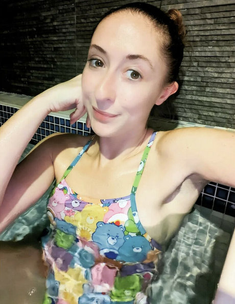 Ellie Hayden xxx actress archive