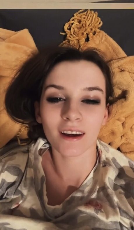 izassassin model xxx pic