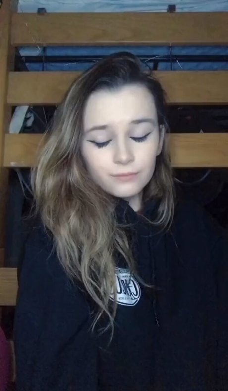 izassassin sex actress archive