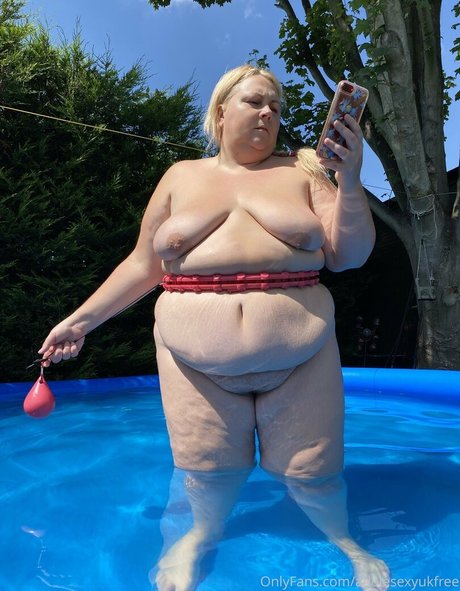 adelesexyukfree nude star gallery