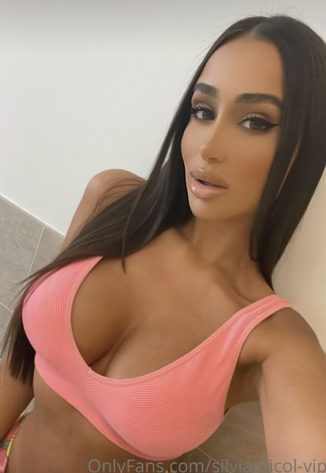 Silvia Micol star perfect images