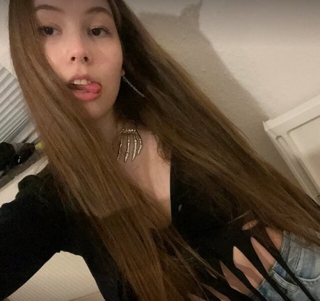 Emily Asmr star pornographic pics