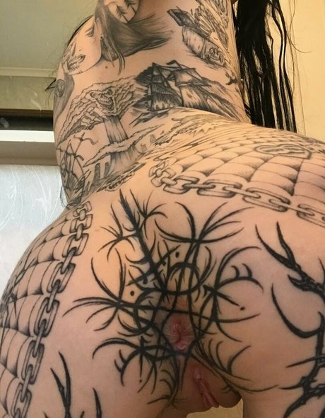 babyskeleton perfect actress picture