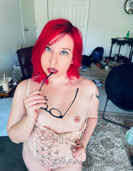 BoltedBird nude pornstar picture