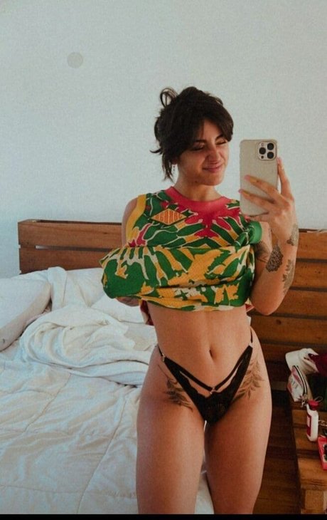 Belenegri top model pic